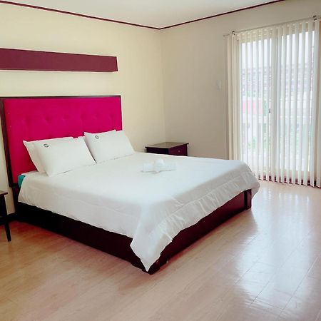 Jun And Helen Hotel And Restaurant 앙헬레스 외부 사진